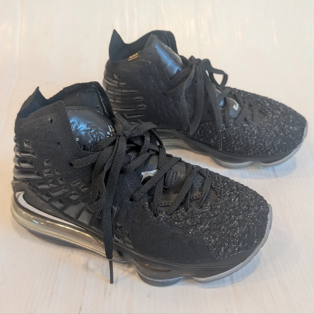 NIKE Lebron 17 Global Currency Knitposite Black Basketball Sneakers Size 7 Men's